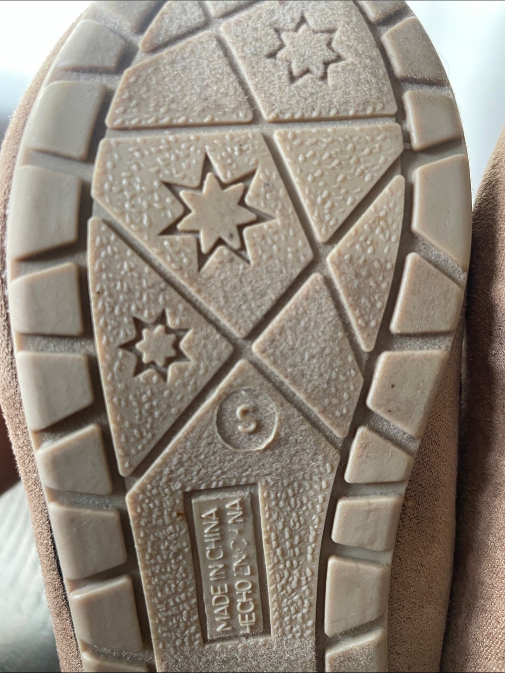 Old Navy Tan Moccasin Slippers with White Faux Fur - Picture 7 of 9